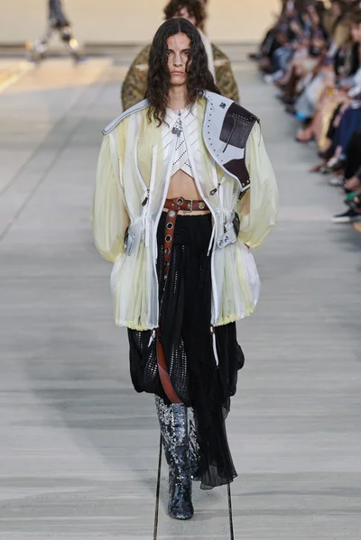 Look 43